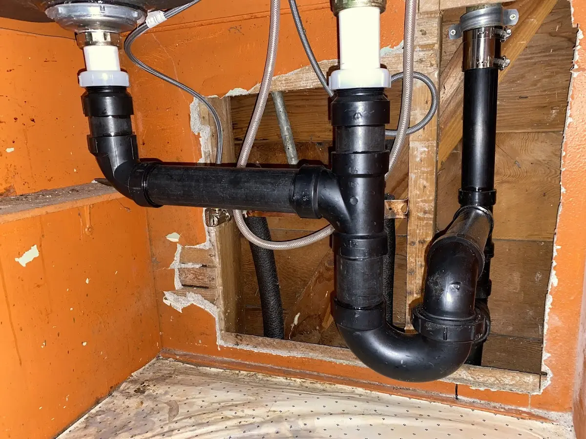 Professional Pipe Bursting equipment and tools on the job in Hutchins